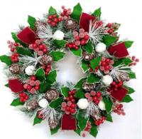 CHRRISTMAS GREEN RED SUGARED BERRIES HOLLY LEAVES WREATH