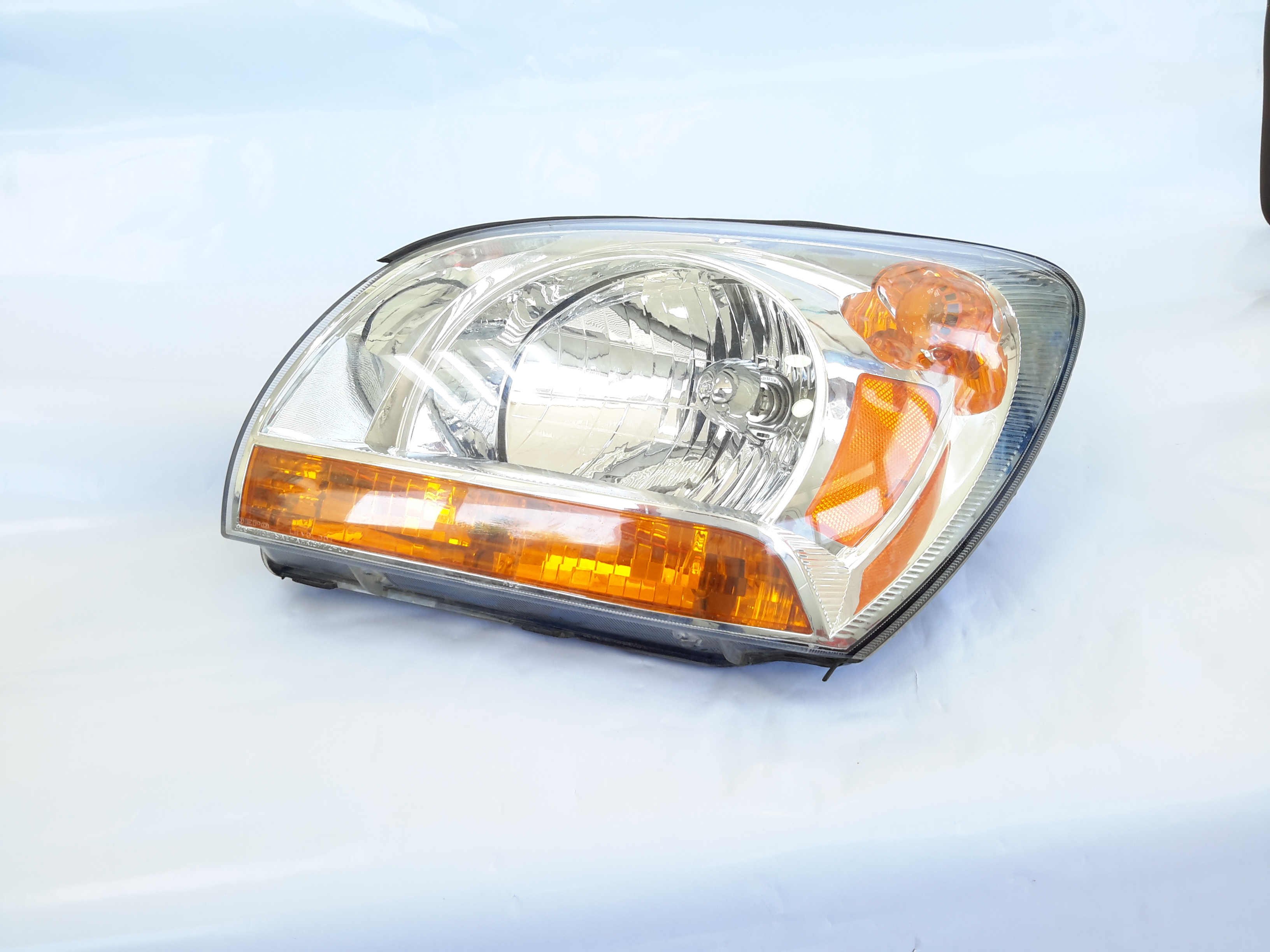 Kia sportage 2008 headlight (92101-e0)