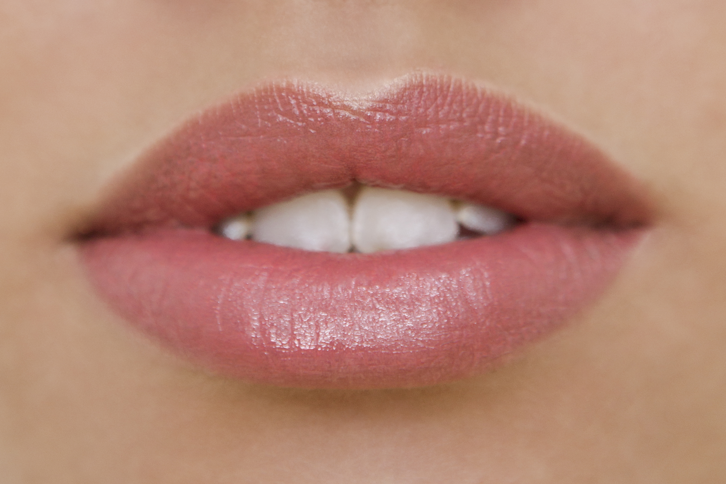 Pout case lipstick