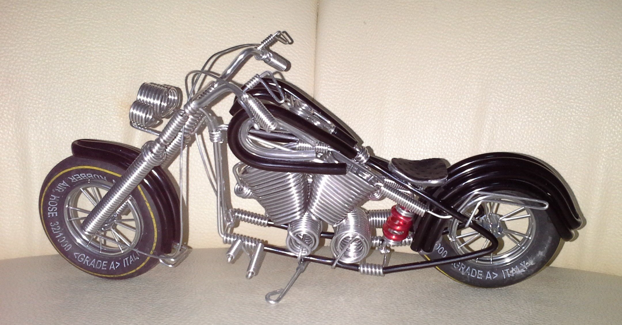 Wire vehicle toy