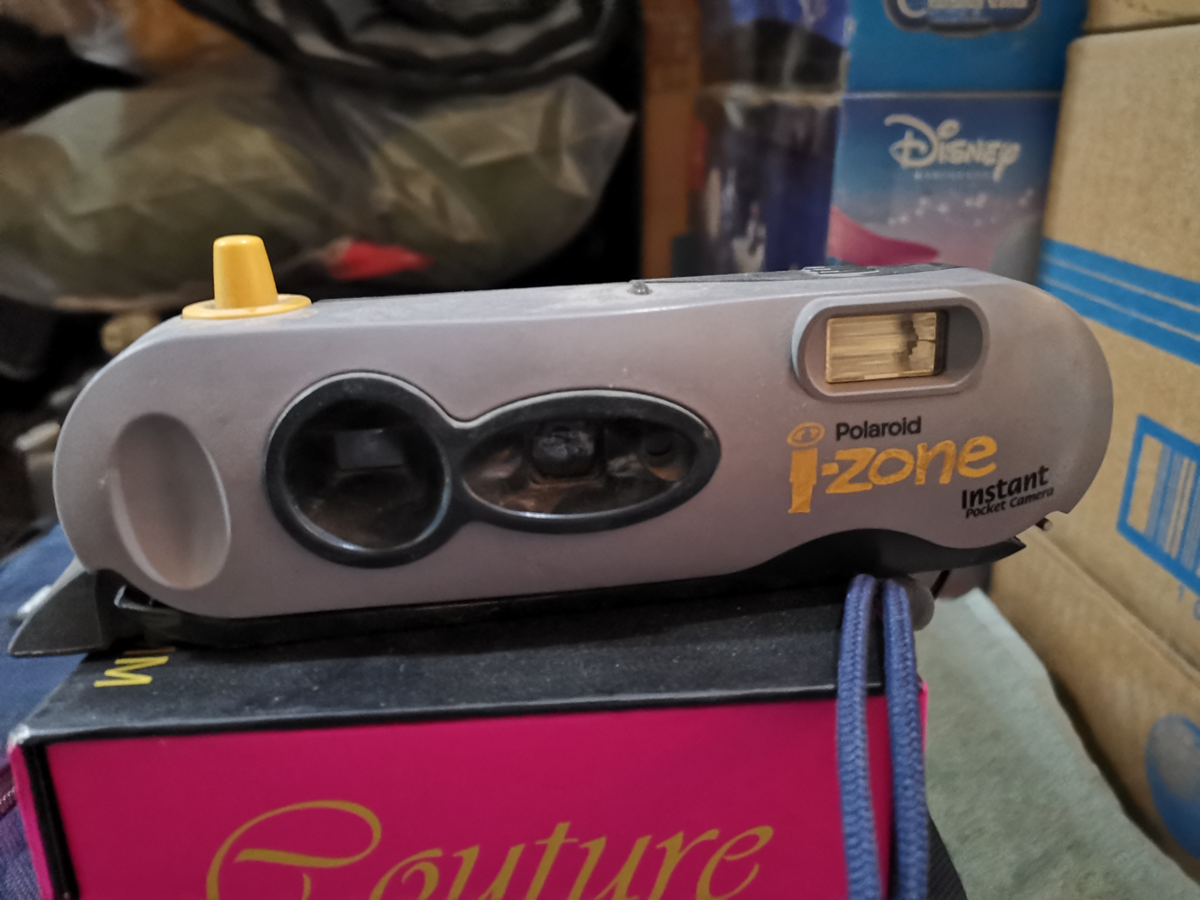 Polaroid i-zone pocket instant camera