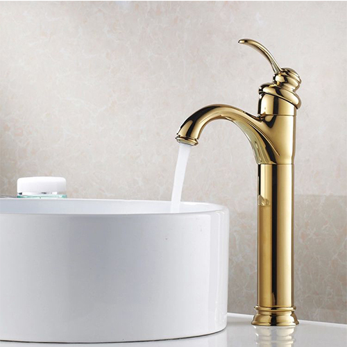 Long type basin faucet