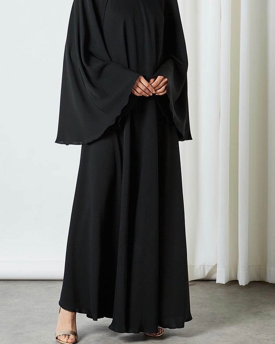 Long sleeve umbrella style abaya