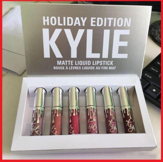 Kylie jenner holiday edition mini matte lipstick lip