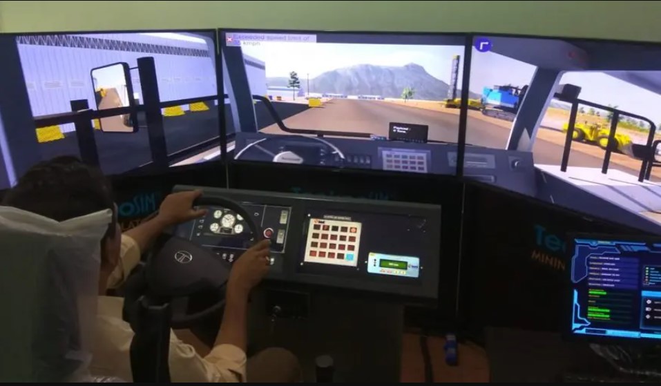 Heavy vehicle driving simulator - tecknosim