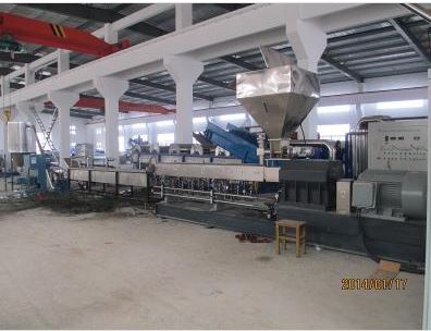 Pet flakes recycling granules machine