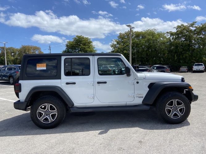 Selling my 2020 jeep wrangler unlimited sport s 4wd