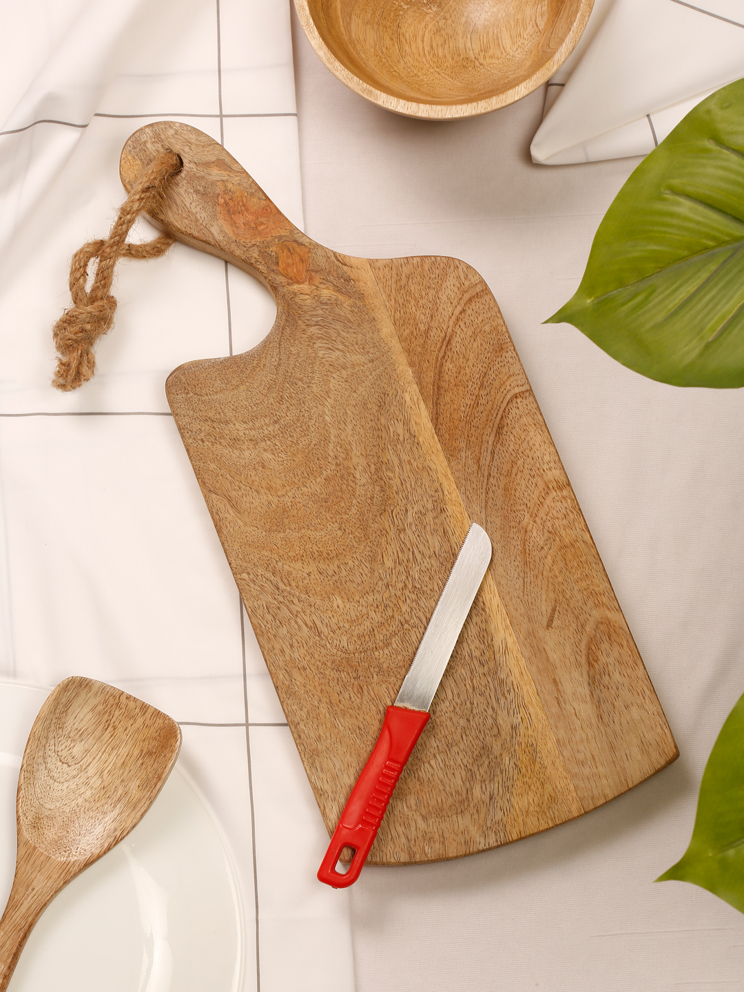 Natural wooden chopping board