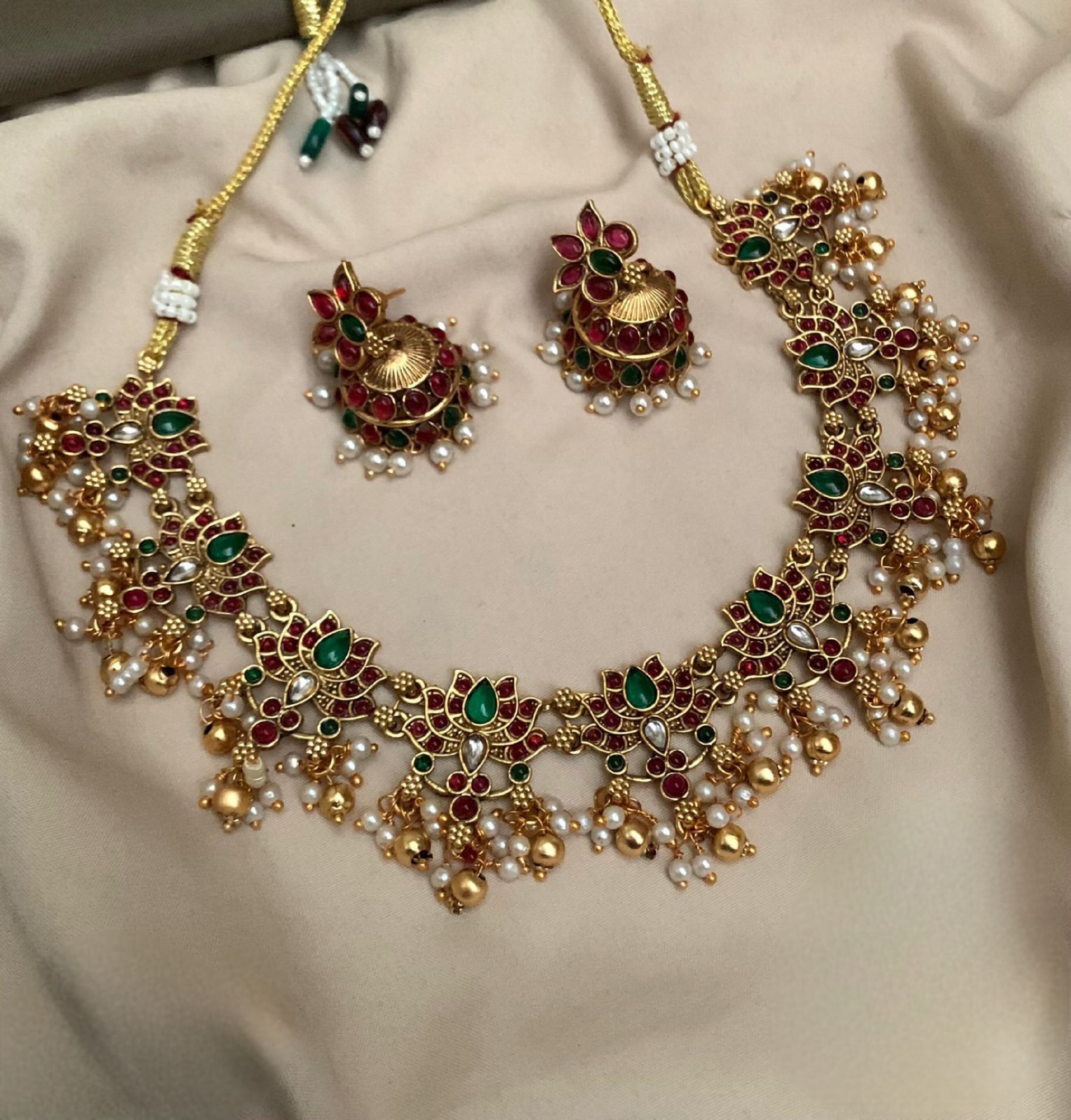 Jewellery sets