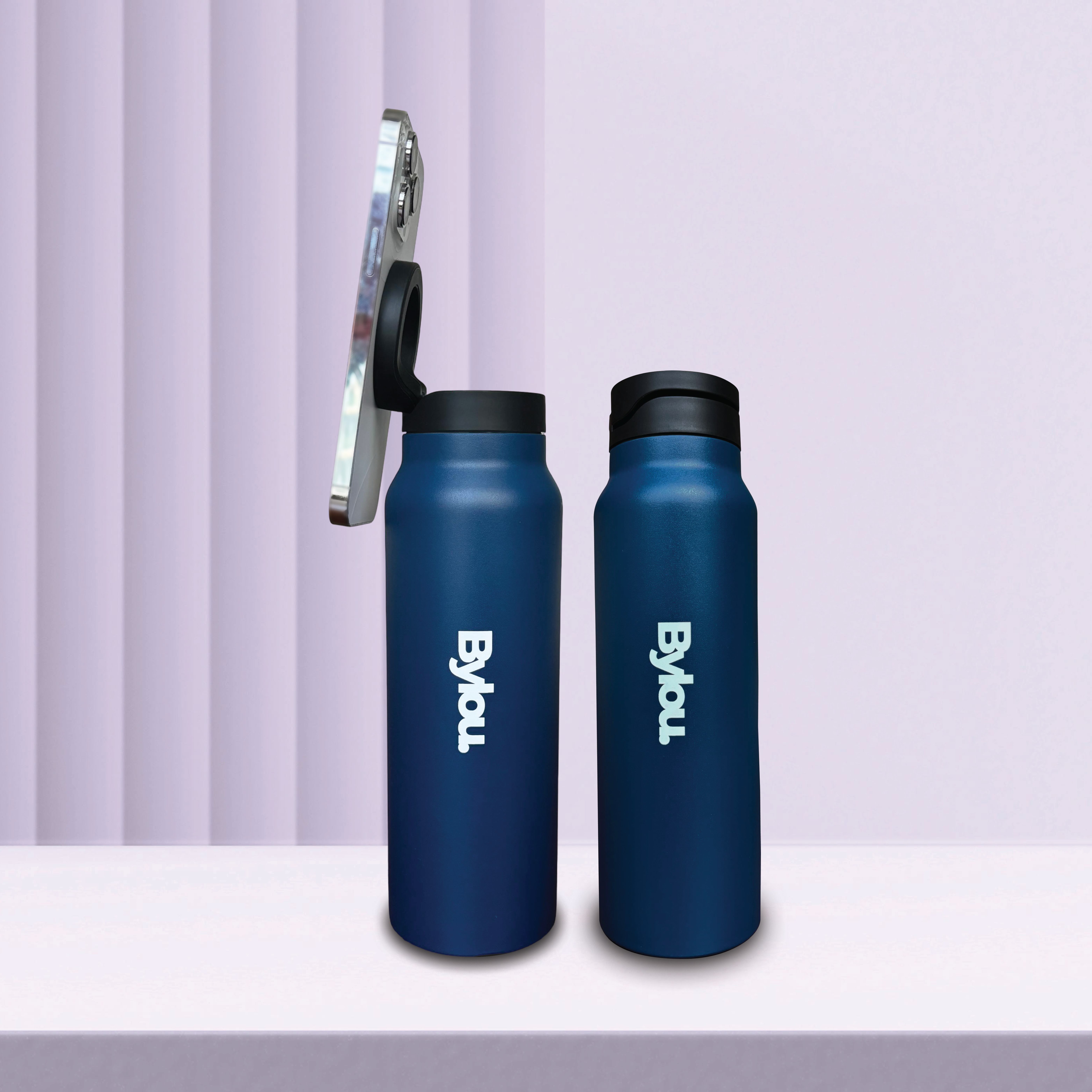 Bylou Magnetic Water Bottle 700ml – Stylish Design with Magnetic Lid for Phone Holding_2