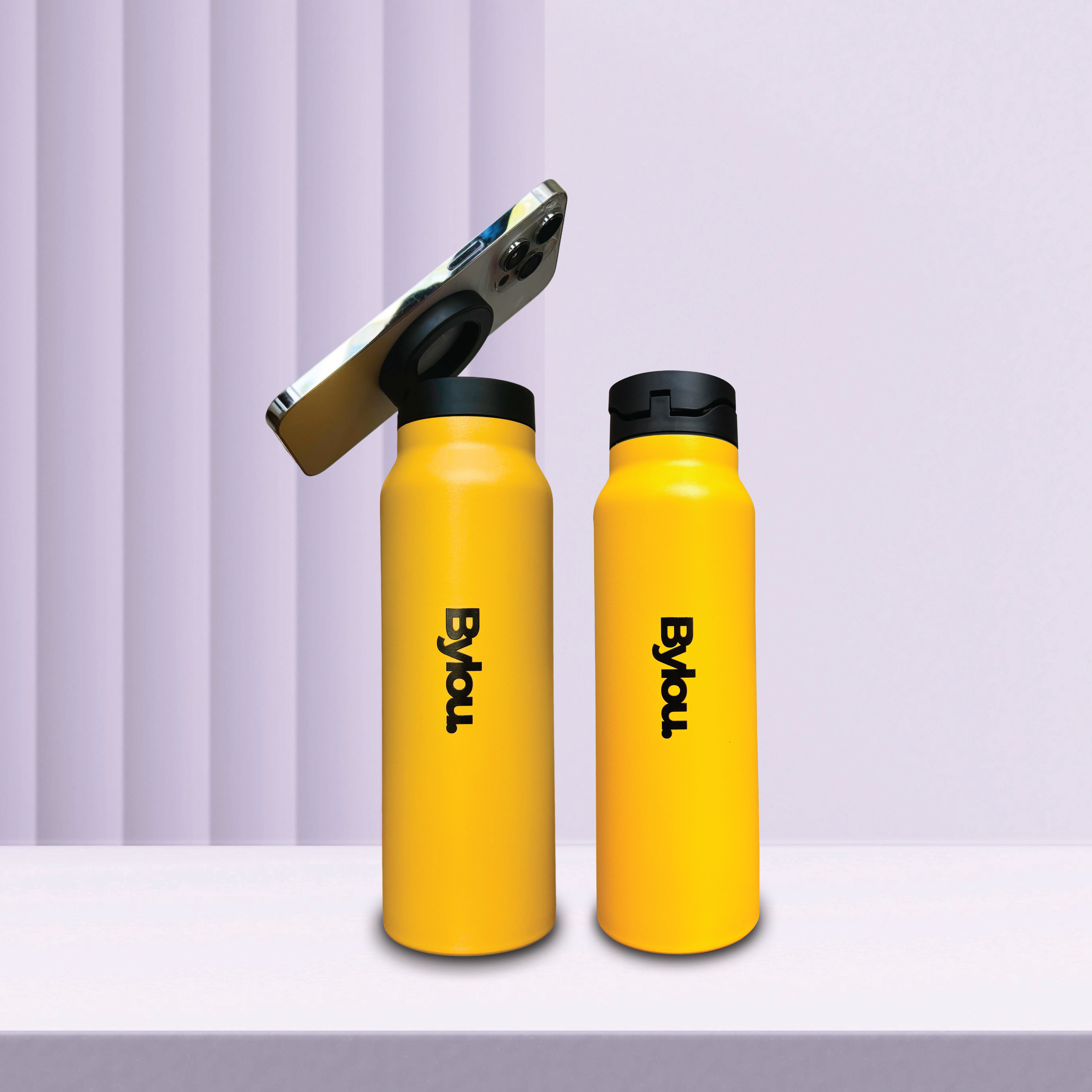 Bylou Magnetic Water Bottle 700ml – Stylish Design with Magnetic Lid for Phone Holding_4