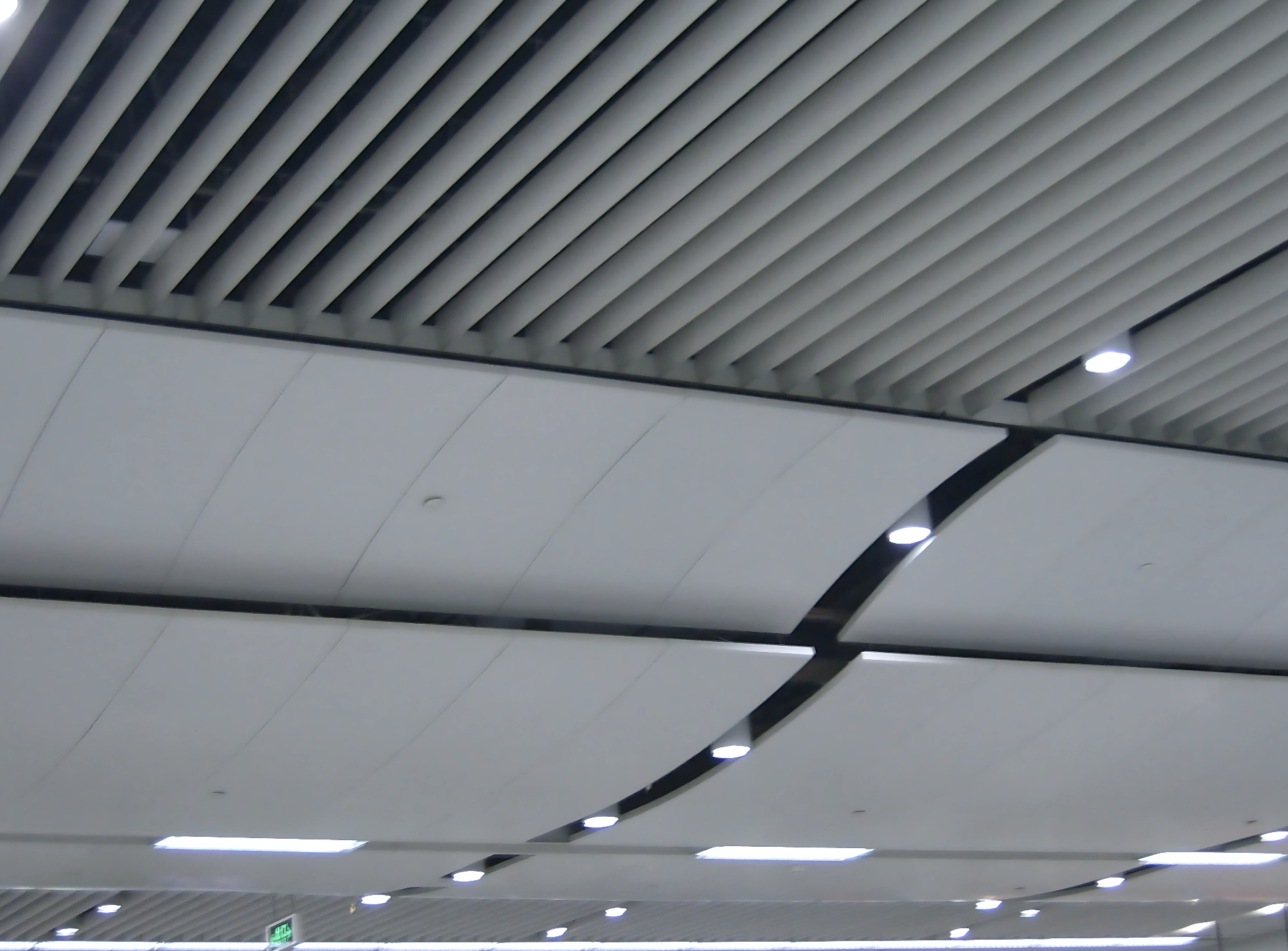 Round Aluminium Tube Linear Hanging Ceiling Product