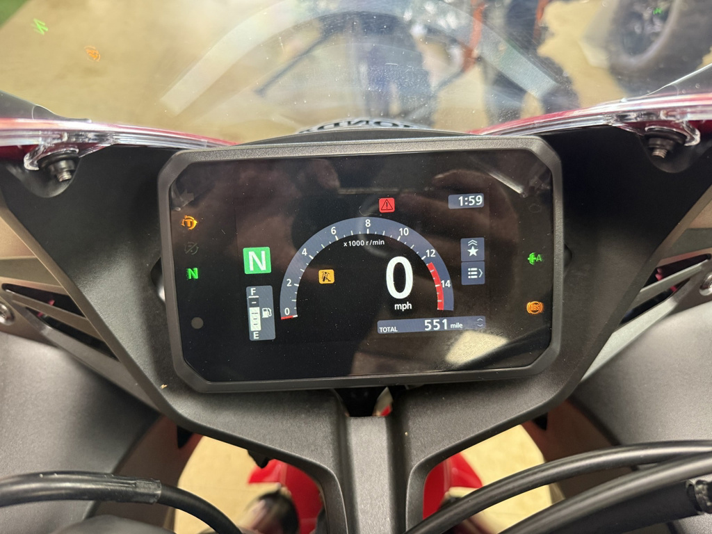 For Sale: Brand New 2024 Honda Sportbike - The Apex of Performance!_8