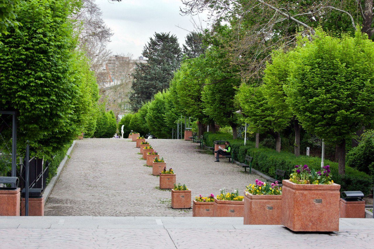 Dura Concrete Garden Planter_3