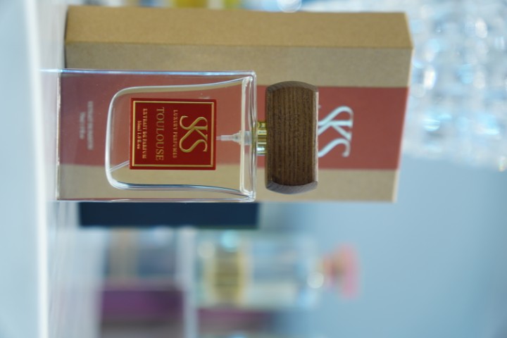 SKS Luxury Extrait De Parfum 55ml (1.9 fl oz) – Sweet Spicy Amber Perfume | High Concentration Long Lasting Premium Fragrance_2