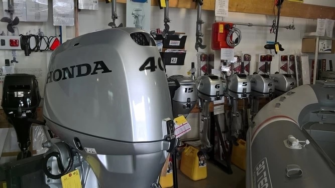 Quick Sale : Yamaha, Suzuki, Outboard Motor engine,Humminbird,Garmin Trailers,Minn Kota_3