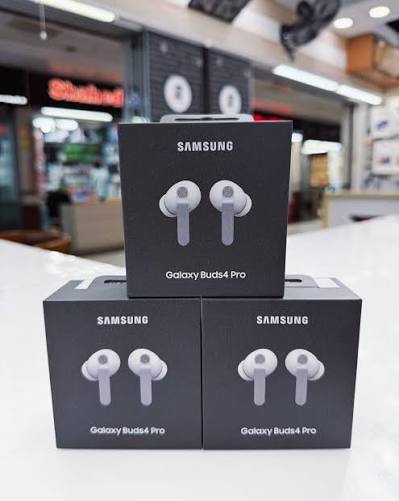 Samsung Galaxy Buds4 Pro Wireless Earbud Headphones - Black