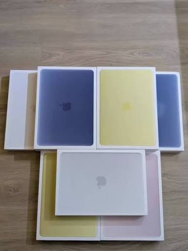 Apple MacBook Neo 13