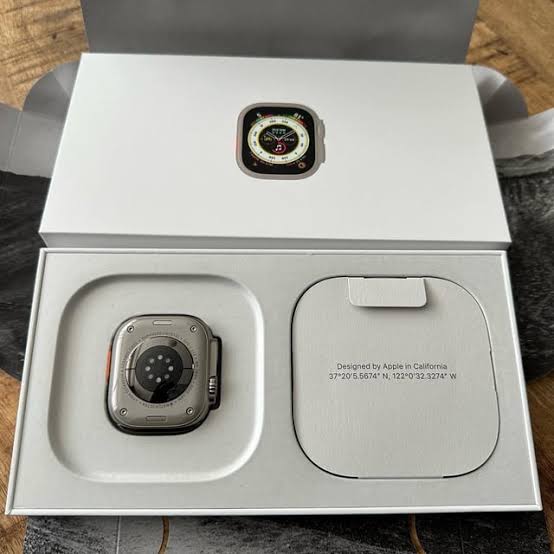 Apple Watch Ultra 3 (GPS Cellular) 49mm Titanium Case with Black Ocean Band - Black - (2025)_2