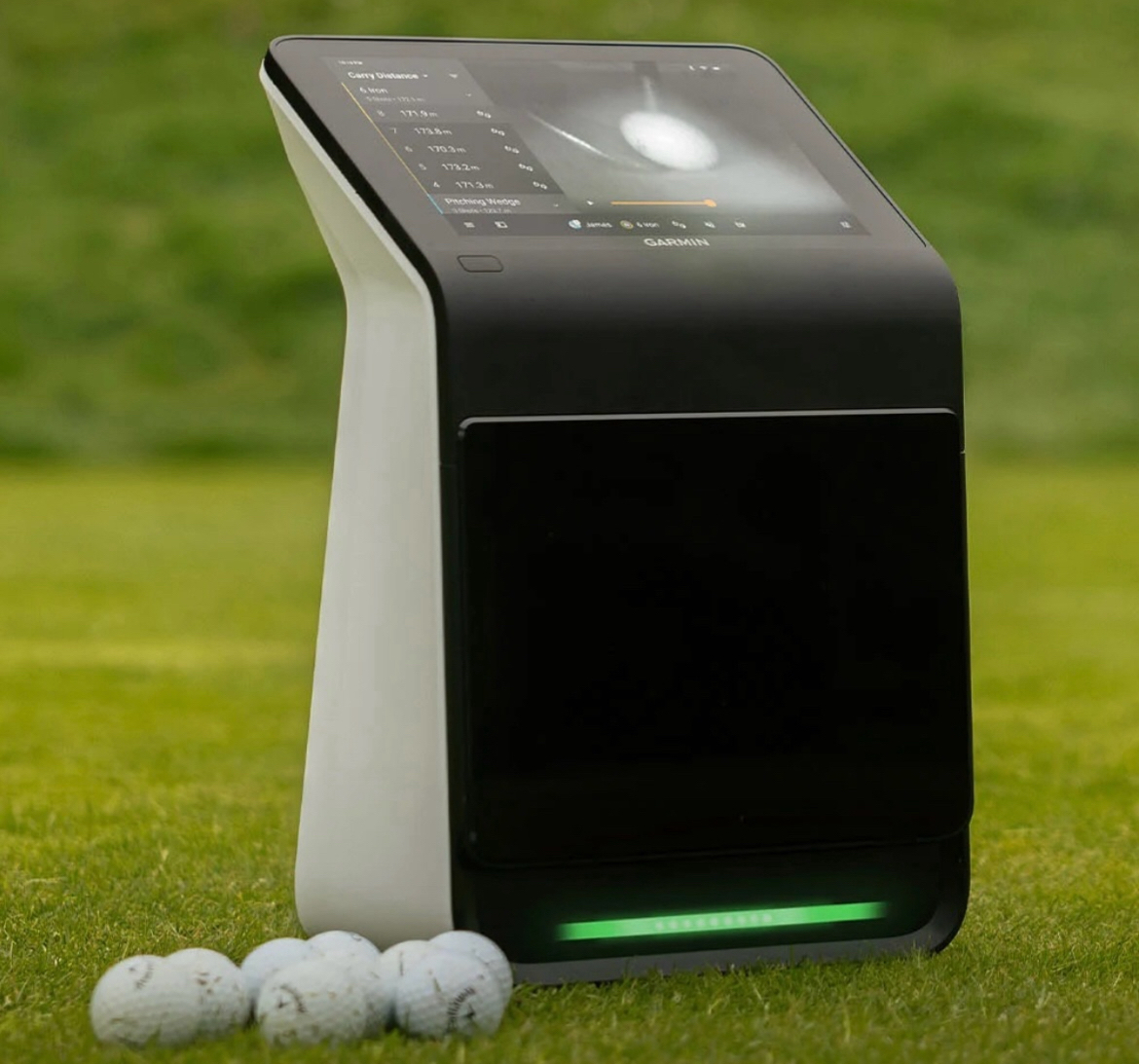 GARMIN APPROACH R50 PREMIUM GOLF LAUNCH MONITOR AND GOLF SIMULATOR