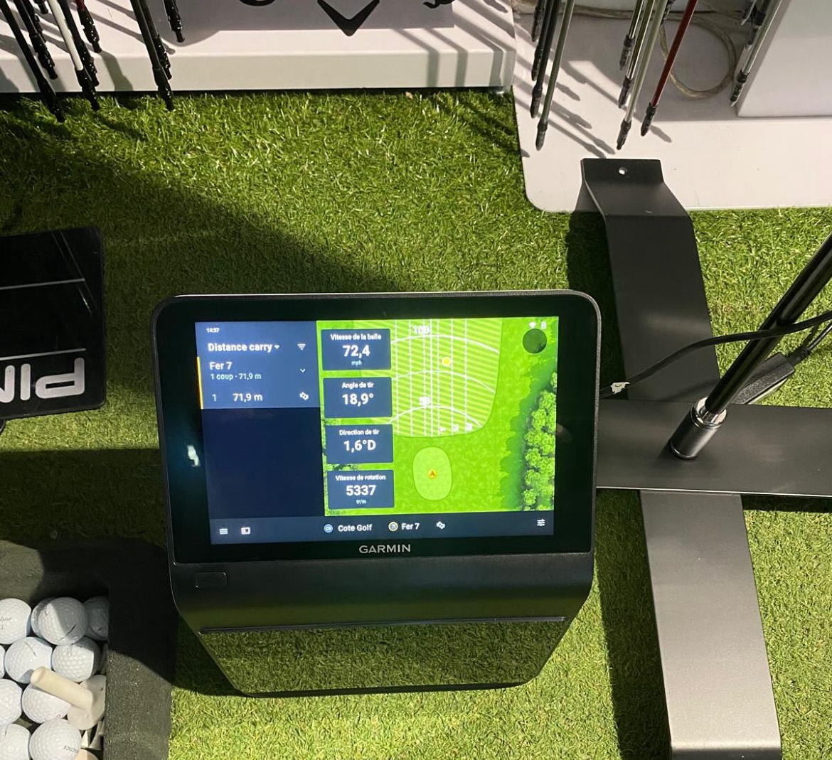 GARMIN APPROACH R50 PREMIUM GOLF LAUNCH MONITOR AND GOLF SIMULATOR_3