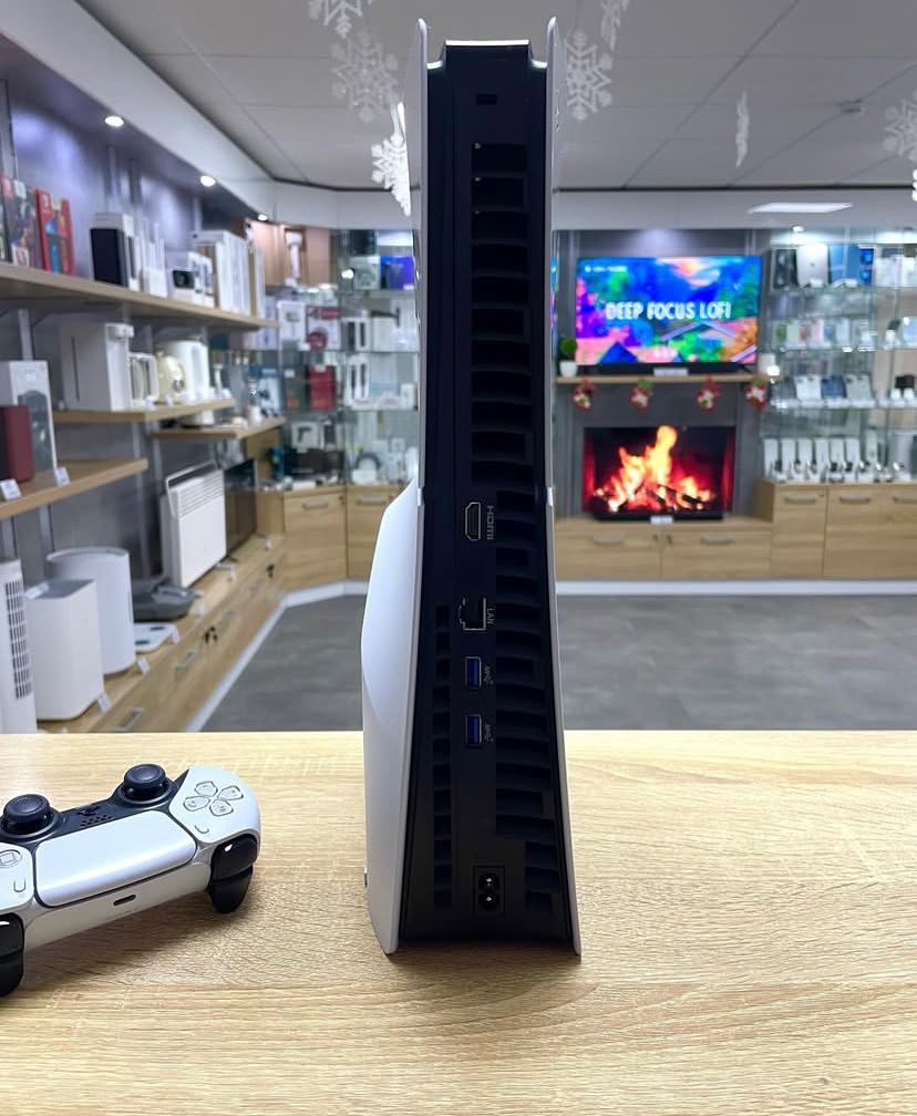 New Playstation 5 slim with 2 controller with free delivery_3