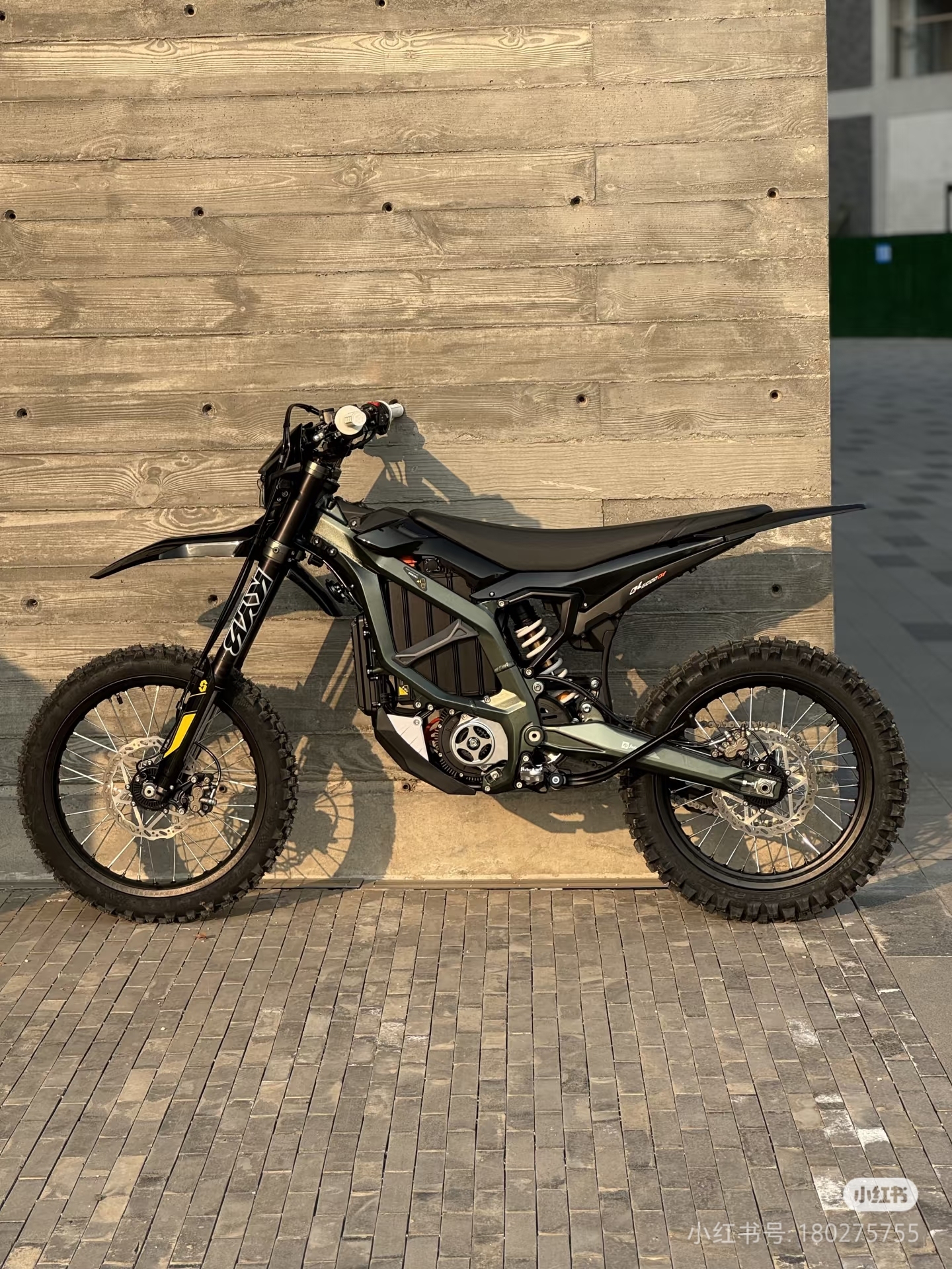 Free Shipping 74v 24500W ULTRA BEE Electric Dirt Bike 511NM 60AH Off Road Talaria Surron Ebike Electric Motorcycle Us Stock_4