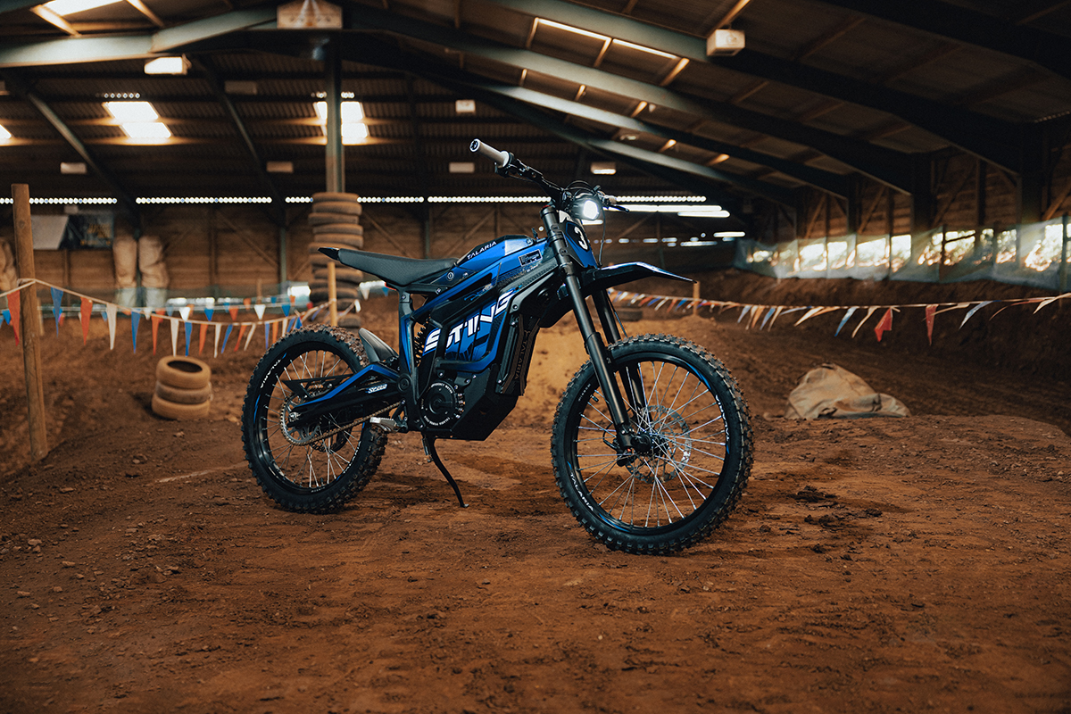 Talaria Sting R MX4 2025 New Electric Dirt Bike 60V 8000W 45AH Electric Dirt Bike for Adults_3