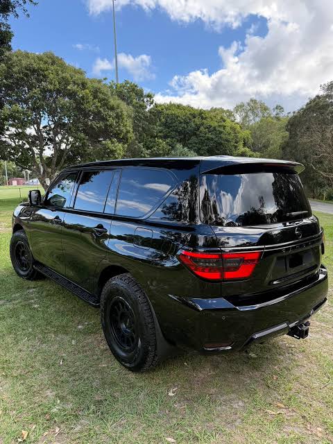 Black 2022 Nissan Patrol_4