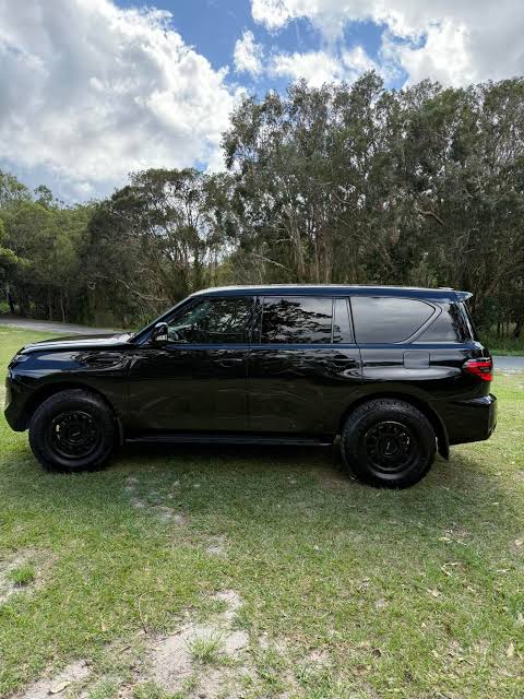 Black 2022 Nissan Patrol_3