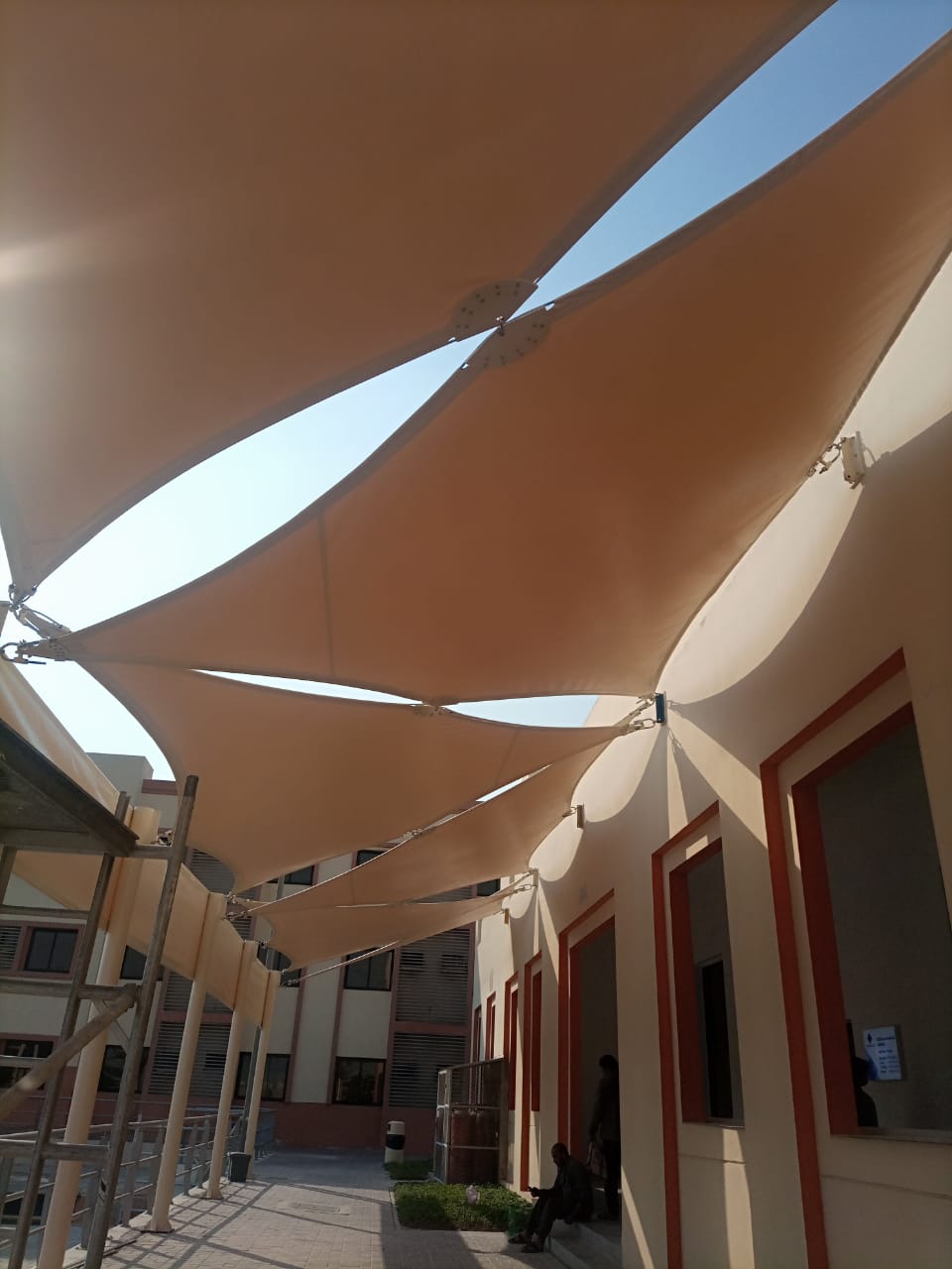 Car Parking Shades Suppliers_5
