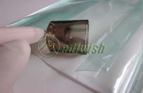 Heat sealing gusset roll pouch