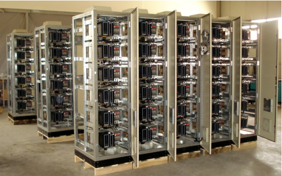 Low voltage reactive power compansation systems