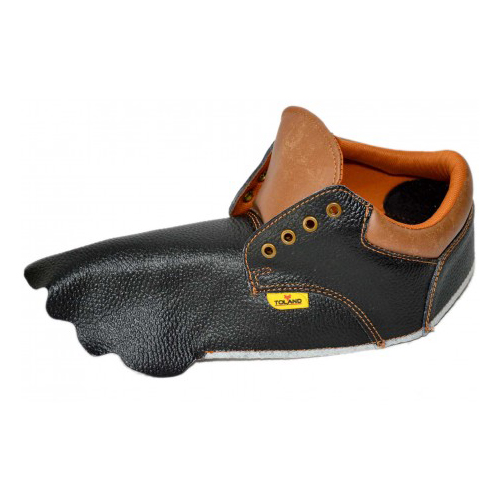 Safety shoes (ucr 1903)